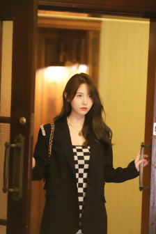 杨棋涵李美熙